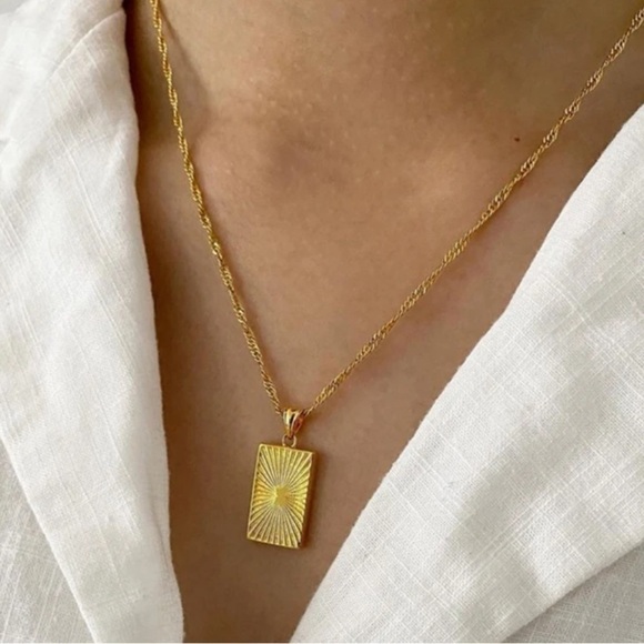 ⭐️ New 18k Gold Plated Square or Circle Layering Necklace - Picture 1 of 9